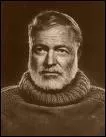 Ernest Hemingway est l'auteur de 'Le Vieil homme et la mer'.