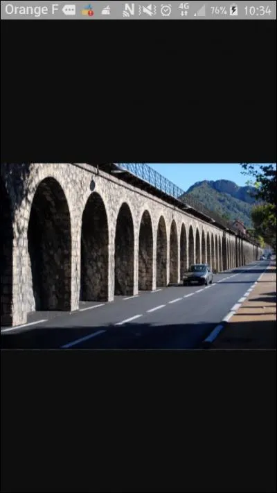 Comment s'appelle cette avenue ?