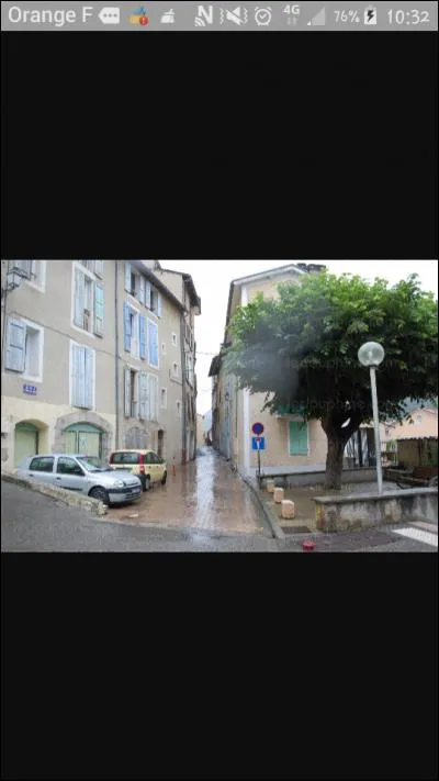 Cette rue se nomme :