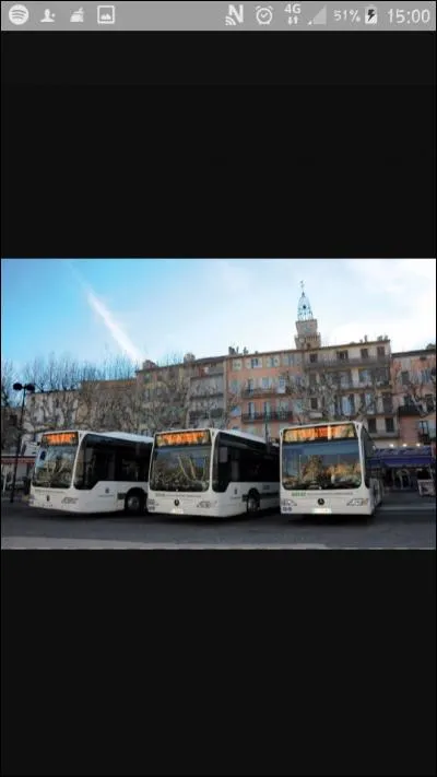 En quelle année les TUD ont été mis en place sur la ville ? (régie des transports urbains)