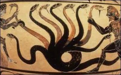 Qui est la mère de la majorité des monstres de la mythologie grecque ?