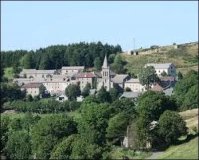 Village de Haute-Loire, Chaudeyrolles se situe dans la nouvelle région ...