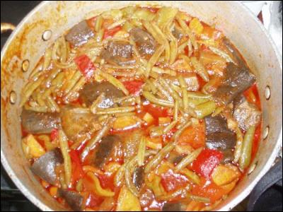 Le bourou bourou est une soupe de légumes et de pâtes, de quel pays est-elle la spécialité ?