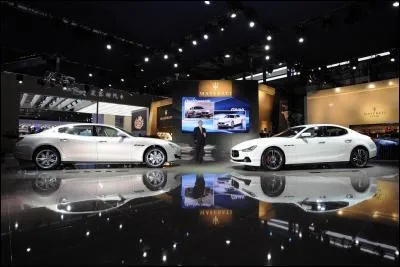 En quelle année la Maserati Quattroporte VI a-t-elle été présentée officiellement au salon de l'automobile de Detroit ?