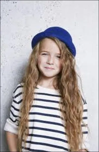 Qui est cette jeune fille qui a une voix incroyable ?