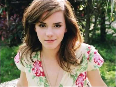 La magnifique actrice incarnant la studieuse Hermione Granger n'est autre que ...