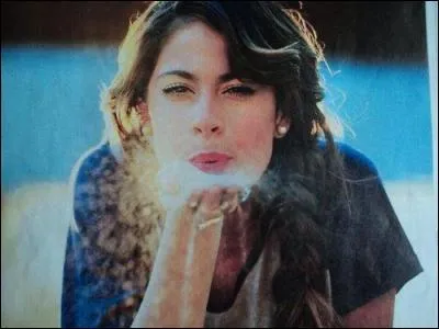 A quel &acirc;ge a-t-elle commenc&eacute; &agrave; jouer dans Violetta ?