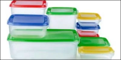 Cette marque américaine mondialement connue, fondée en 1946, est spécialisée dans la fabrication de boîtes en plastique. Ces dernières étant principalement utilisées dans la conservation d'aliments. Comment se nomme cette fameuse firme ?