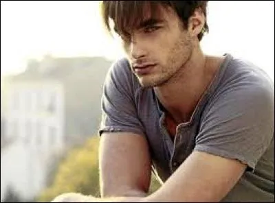 Quelle &eacute;mission a fait Marvin Maarek avant sa participation aux "Anges" ?