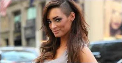 Quel âge a Emilie Nef Naf ?