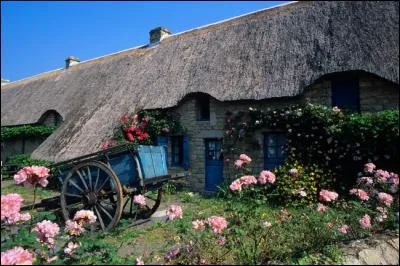 Quel département ne touche pas à celui de la Loire-Atlantique ?