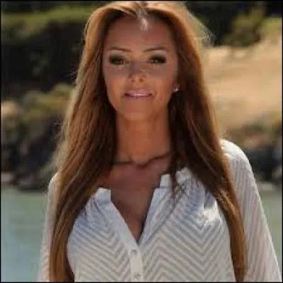 Quel est l'âge de Fidji ? ...ans