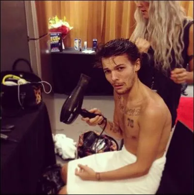 A " X Factor " Louis a interprété...