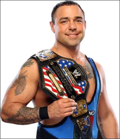 Quelle est l'origine de Santino Marella ?