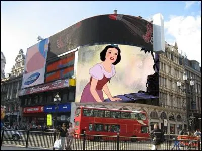 Docteur, je m'appelle Pauline de Lassus Saint-Geniès, lequel de ces noms vais-je utiliser sur scène ?