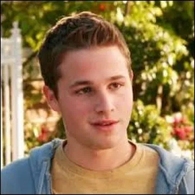 Quelle est l'année de naissance d'Andrew Van de Kamp ?