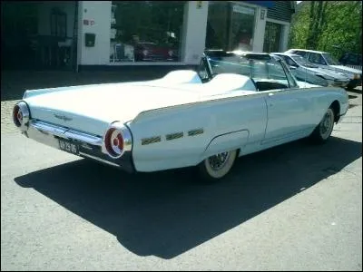 1962 - Au moins 16 000  à débourser, et vous ferez un "oiseau" du tonnerre à Tonnerre (89) ! Mais quel est ce modèle ?