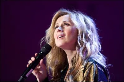 Qui chante « J'aurais mis ma vie dans la tienne comme on mélange le sang des veines. Je serais restée près de toi, crois-moi » ?