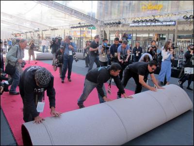 Qu'est-ce qui mesure 152 mètres de long lors de la cérémonie des Oscars ?
