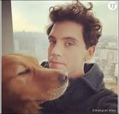 Comment s'appellent ses chiennes ?