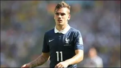 Quel est le nom de ce footballeur ?