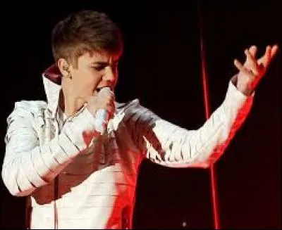 Quel instrument de musique Justin joue-t-il ?