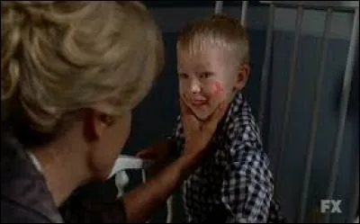 Lequel des deux bébés a survécu ?