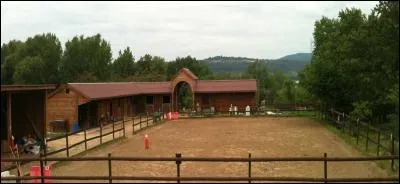 Dans quelle partie de ton club, peux-tu manger ton goûter avec tes amis ?