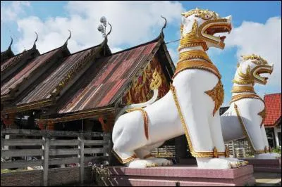 Cette ville de la province de Kanchanaburi n'est pas traversée par la rivière Kwaï Yai ou la rivière Kwaï Noi :