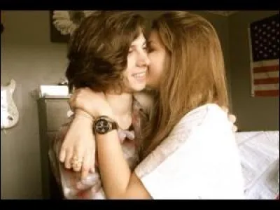 Comment s'appelle son premier petit copain ?