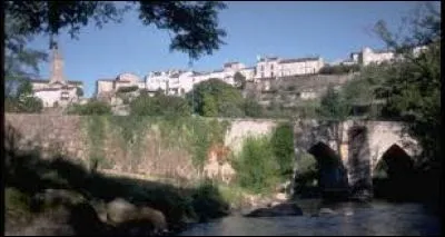 Quels sont les habitants de Châteauponsac, en Haute-Vienne, visité pour son pont romain sur la Gartempe ?