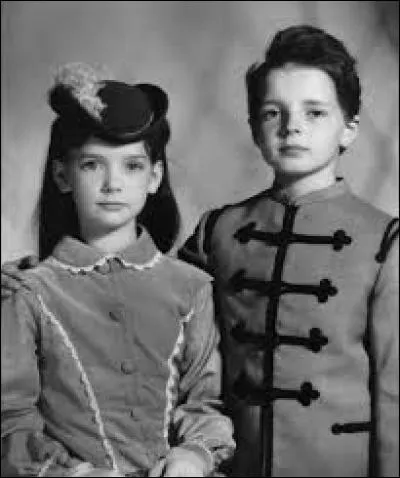 Ces deux enfants, frère et sur, sont éduqués par une gouvernante spécialement recrutée par leur père trop occupé et absent. Elle ne va pas tarder à comprendre qu'ils sont très spéciaux, et inquiétants. De qui est le livre dont est tiré ce film « Les innocents »  ?