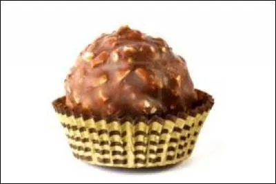 Il paraît qu'on ne mange que cela dans les ambassades, selon la publicité. Ce gros praliné à la noisette s'appelle  ?