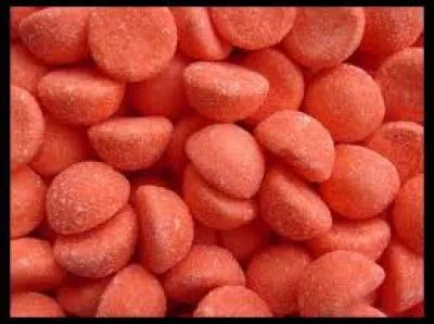 La star des bonbons de la marque allemande Haribo c'est la fraise, en forme de fraise, et au goût de fraise (enfin de fraise un peu née en couveuse). Elle s'appelle  ?