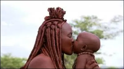 L'une de mes chansons préférées, moitié parlée, moitié chantée, voici quelques paroles : Pour avoir fait mon lit toute la semaine 3 francs - Pour avoir été aux commissions 1 franc !