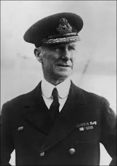 Comment s'appelle le commandant du Carpathia ?