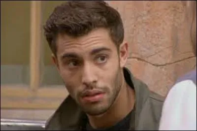 Quel métier Abdel exerce-t-il ?