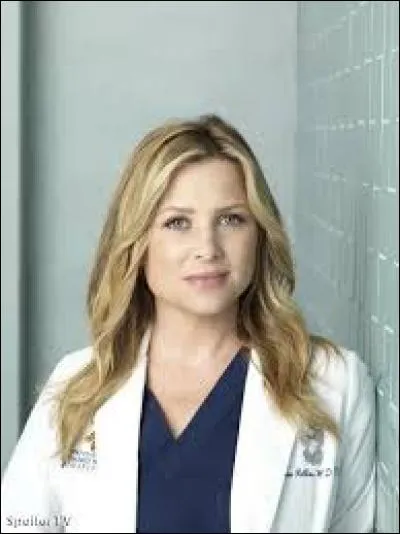 Qui a amputé la jambe d'Arizona ?