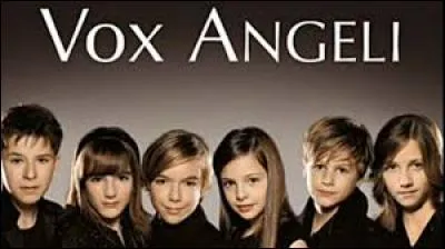 Qu'ont dressé les comédiens d'Aznavour ?