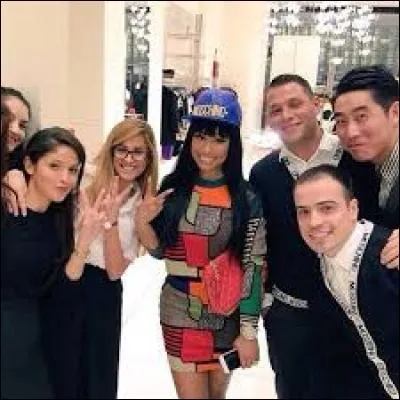 Dans quelle ville est-elle partie en vacances après sa tournée mondiale ?