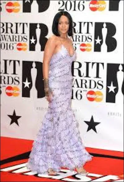 Aux Brit Awards 2016 , qu'a-t-elle interprété ?