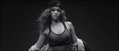 Rihanna est l'égérie de :