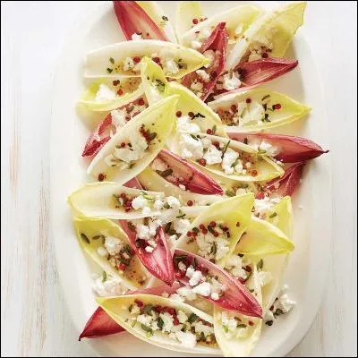 Alors avant le dessert, voici une salade originale et de toute beauté....