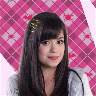 Par qui Belinda se fait-elle traiter comme une servante ?