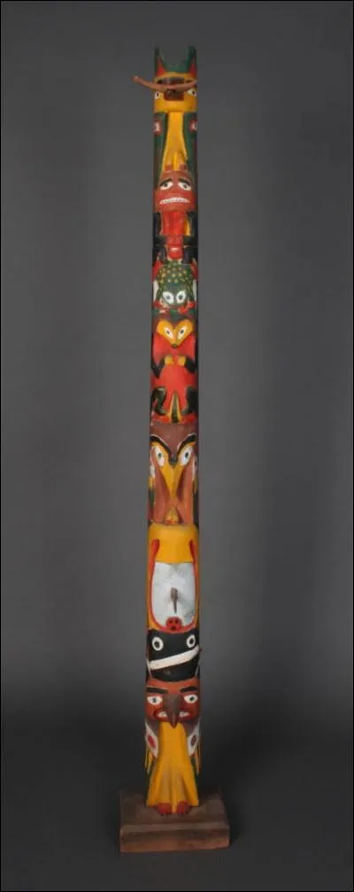 De quelle aire culturelle amérindienne provient ce totem ?