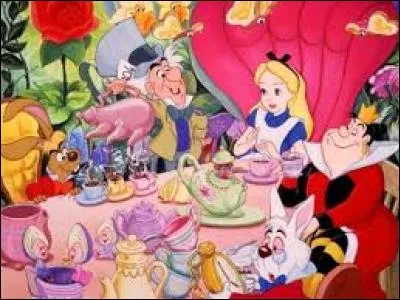 Dans le film de Disney "Alice au pays des merveilles", o&ugrave; se trouve Alice lorsqu'elle se r&eacute;veille apr&egrave;s avoir r&ecirc;v&eacute; de ses aventures au pays imaginaire ?