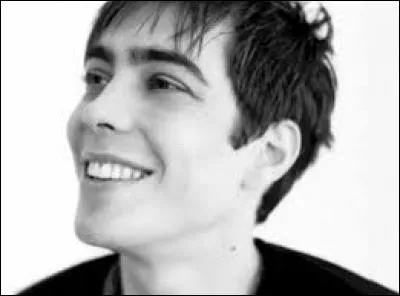 Quel chanteur interpr&egrave;te "Je r&ecirc;ve" dans les ann&eacute;es 2000 ?