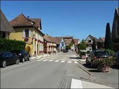 Commune de la Plaine d'Alsace, dans l'arrondissement de Colmar-Ribeauvillé, Illhaeusern se situe dans le département ...