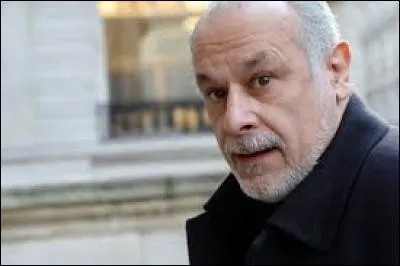 C'est un acteur, réalisateur et scénariste français né 10 octobre à Versailles. Il a débuté à la Comédie française en 1972.