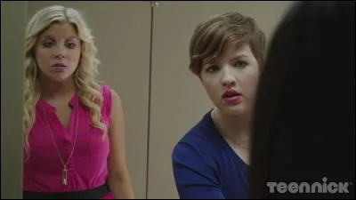 Avec qui a-t-elle sa premier relation sexuelle ?